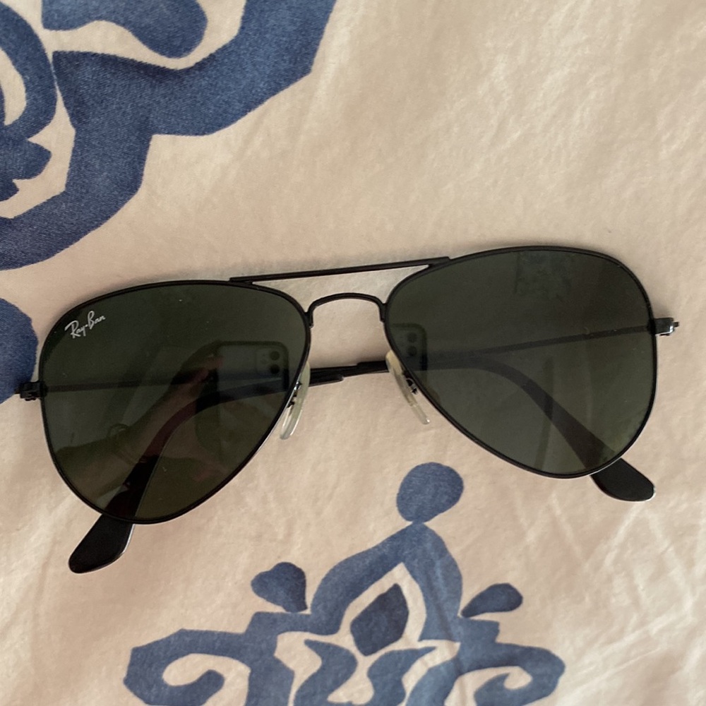 Like New BLACK RAY BAN AVIATOR